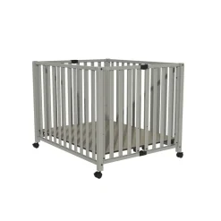 Bebies First Baby Box Met Wieltjes Sarah Met Matras