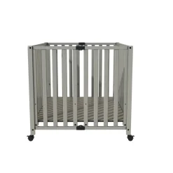 Bebies First Baby Box Met Wieltjes Sarah Met Matras