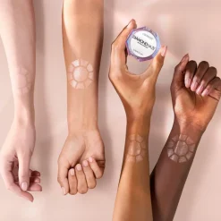 Catrice Diamond Haze 010 Gimme Glitter Highlighter