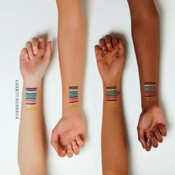 Essence 01 Black Fever Long-Lasting Oogpotlood