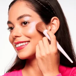 Essence 01 It's Glow Time Blush & Highlighter Brush