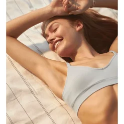 NIVEA Black & White Invisible Silky Smooth Antitranspirant Spray